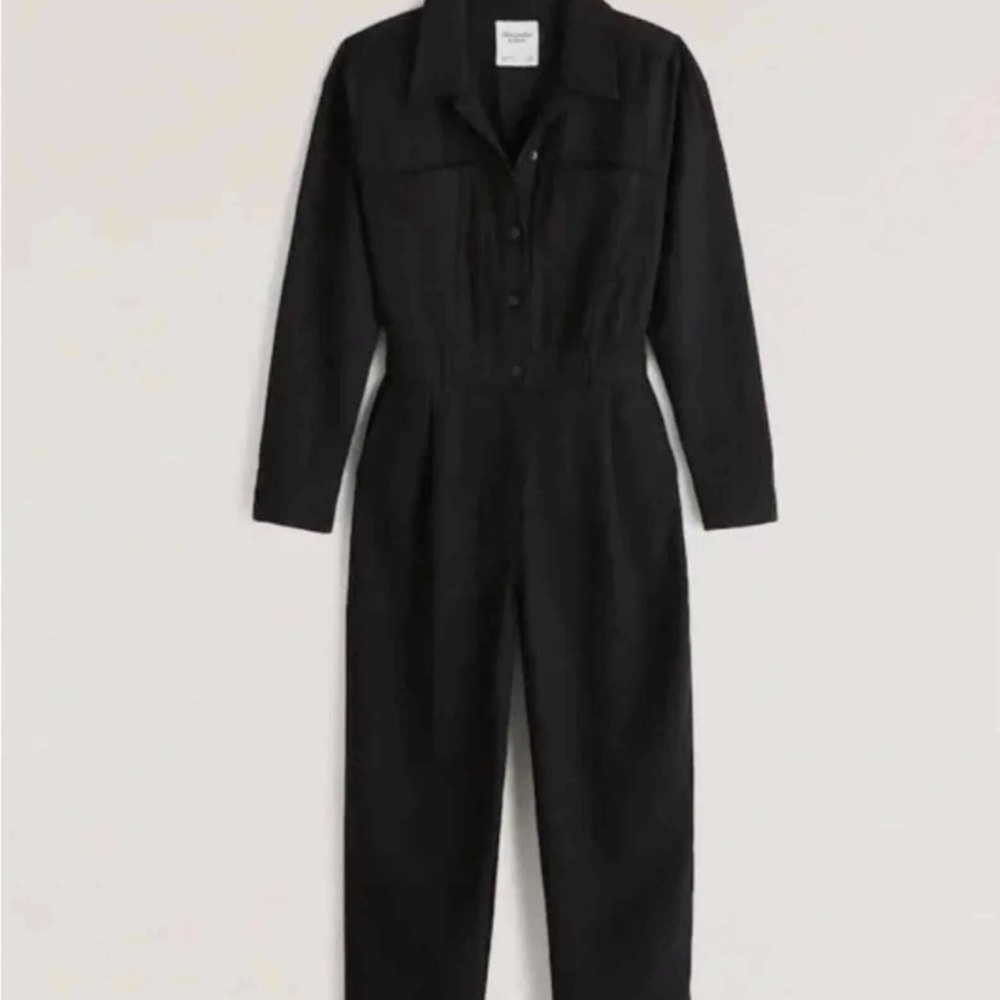 Abercrombie black long sleeved utility jumpsuit